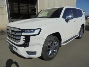 Toyota Land Cruiser 3.3 Diesel 4WD 2022 White