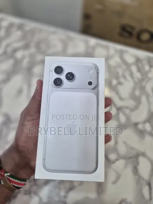 New Apple iPhone 17 Pro Max 256 GB Silver