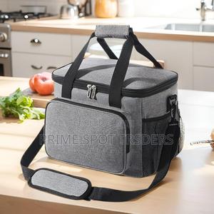 Large Capacity Lunch Box - main view