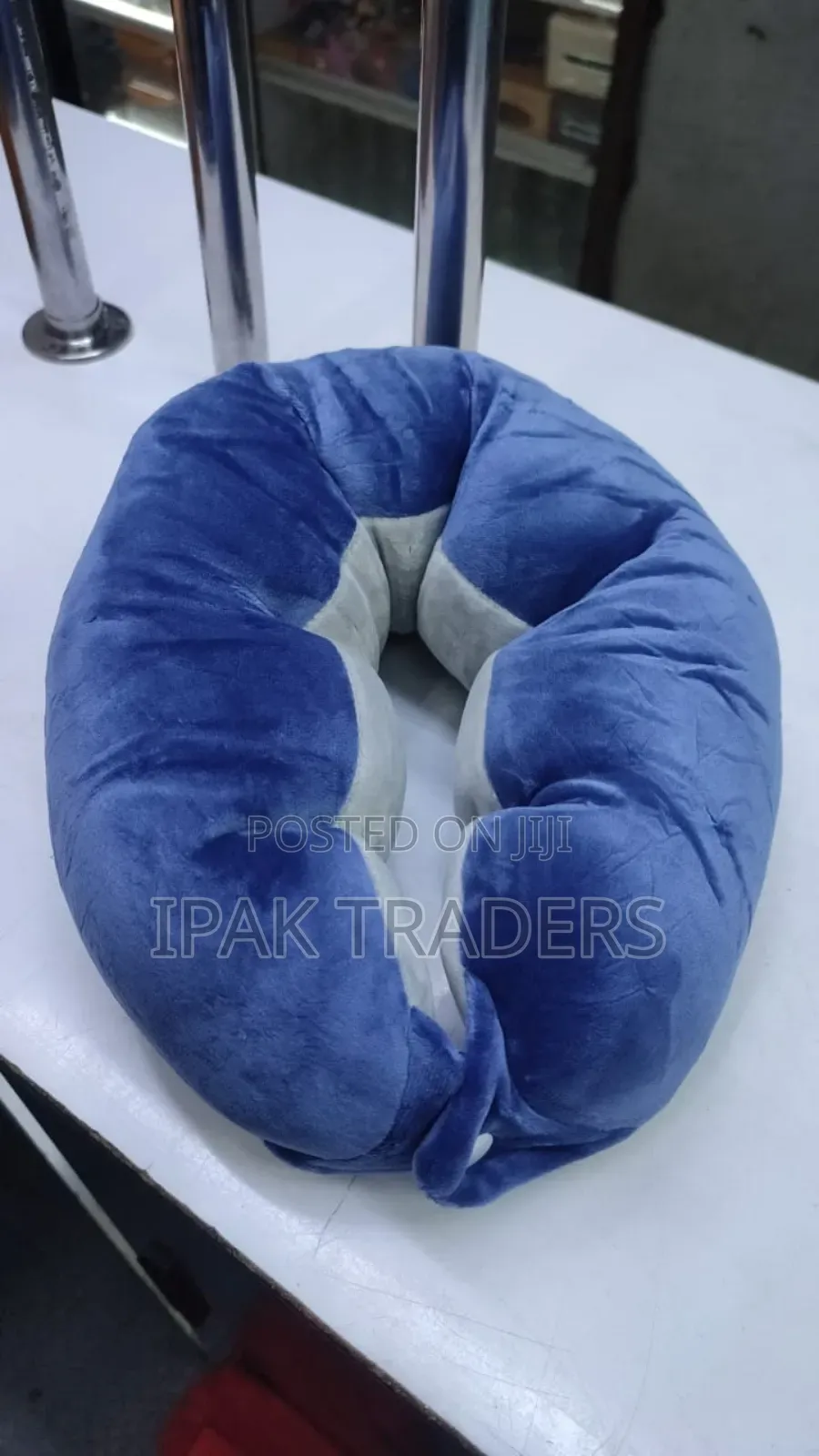 Plush Kneck Pillow
Offers Ultimate Comfort