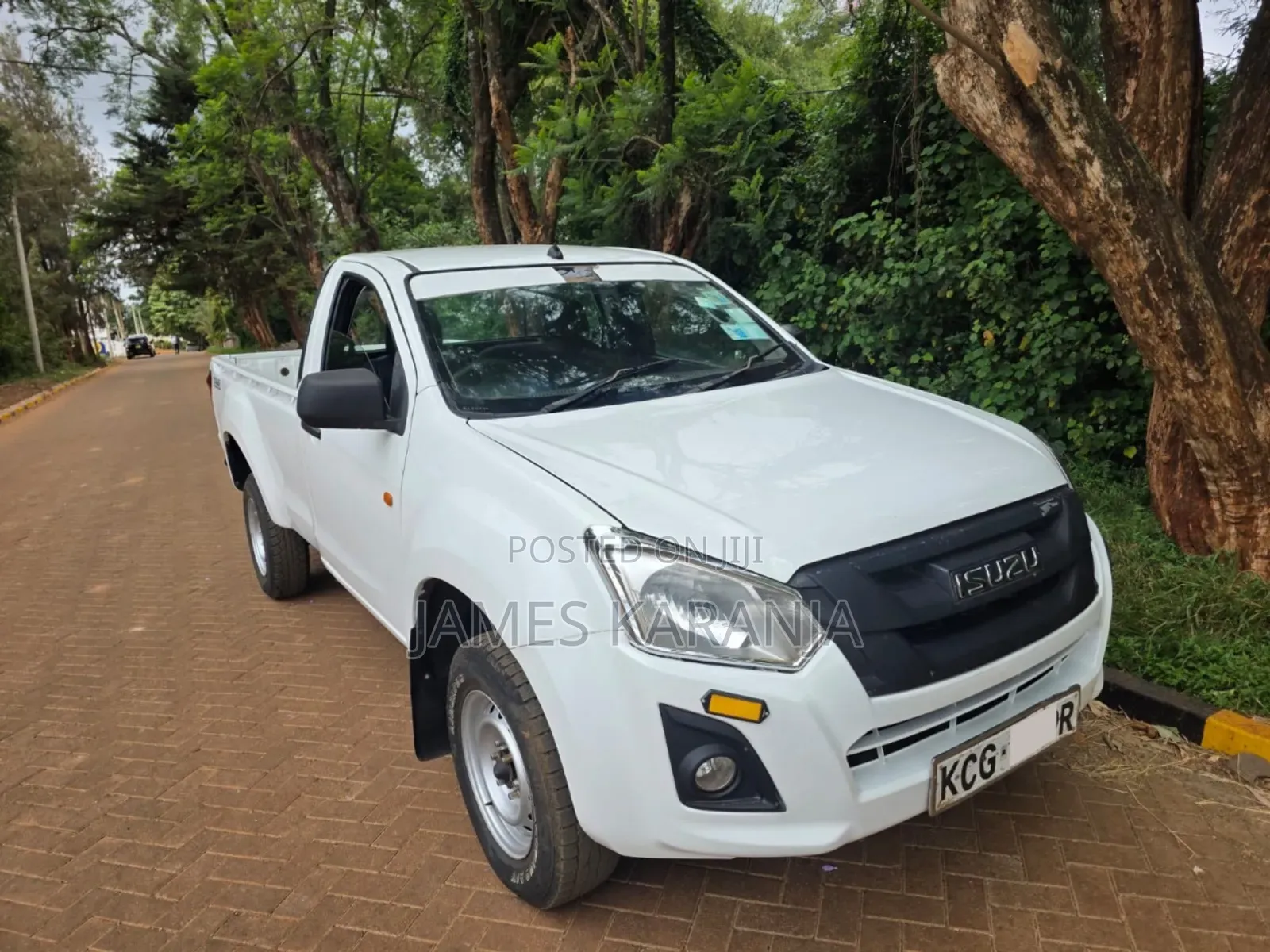 Isuzu D-MAX 2015 White