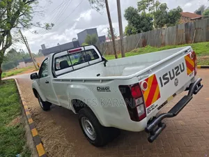 Isuzu D-MAX 2015 White