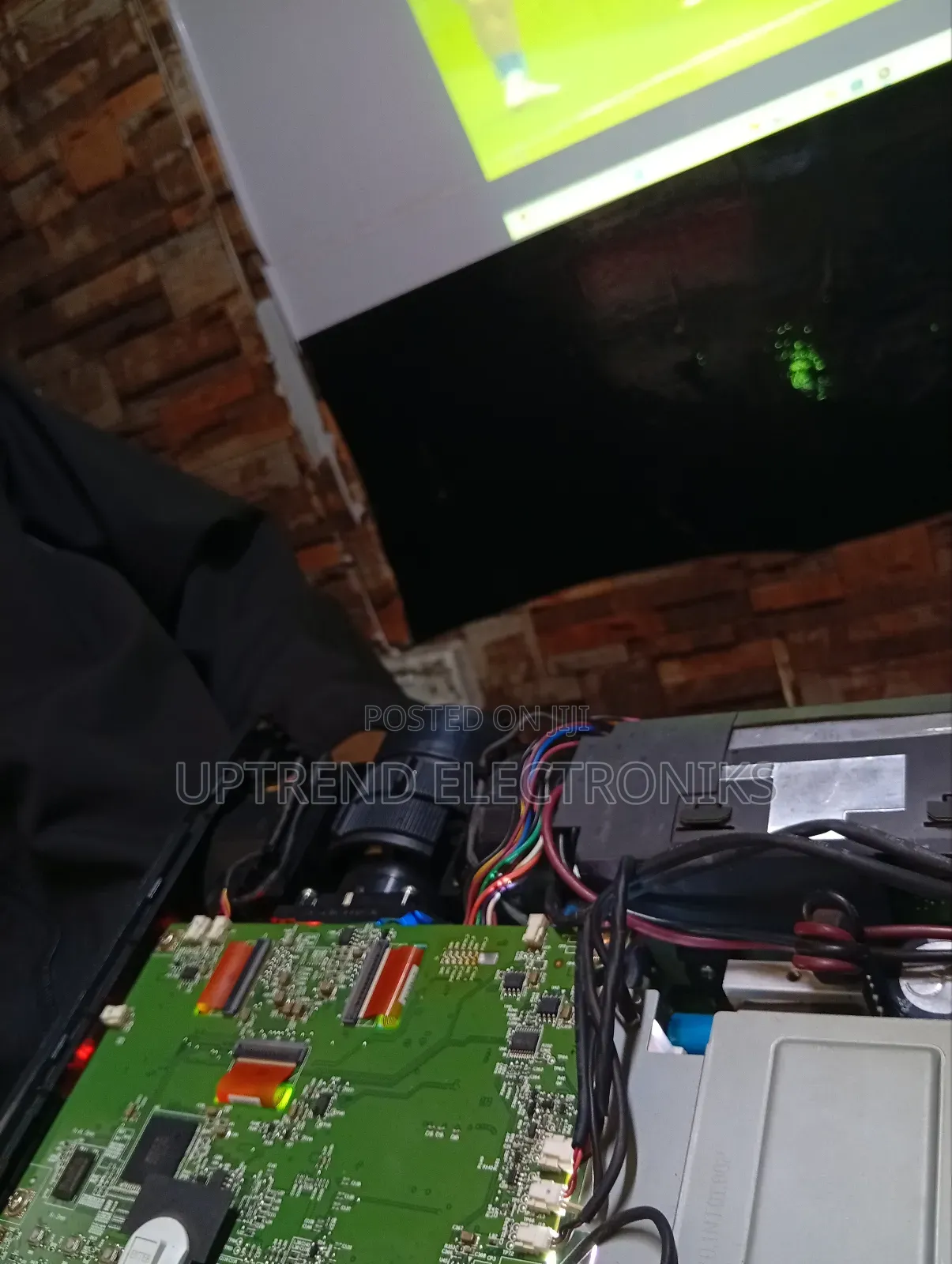 Sony Projector Technician – Reliable Quick