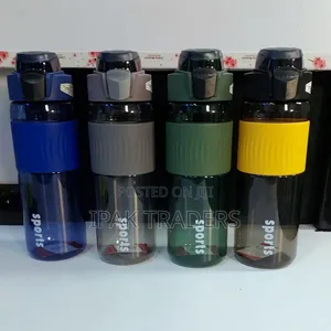 700ml Sports Water Bottle
Capacity: 700ml
Easy to Carry