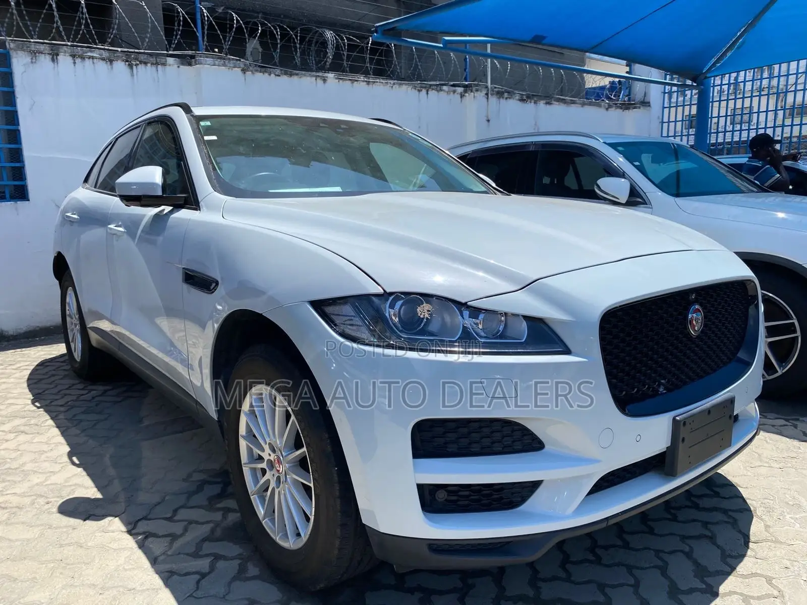 Jaguar F-Pace 2018 Blue