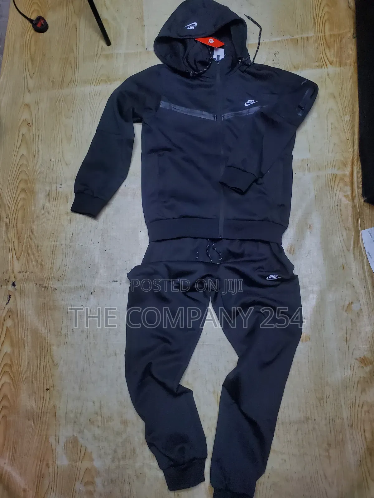 Quality Designer Unisex Sport Nike Tech 2 Piece