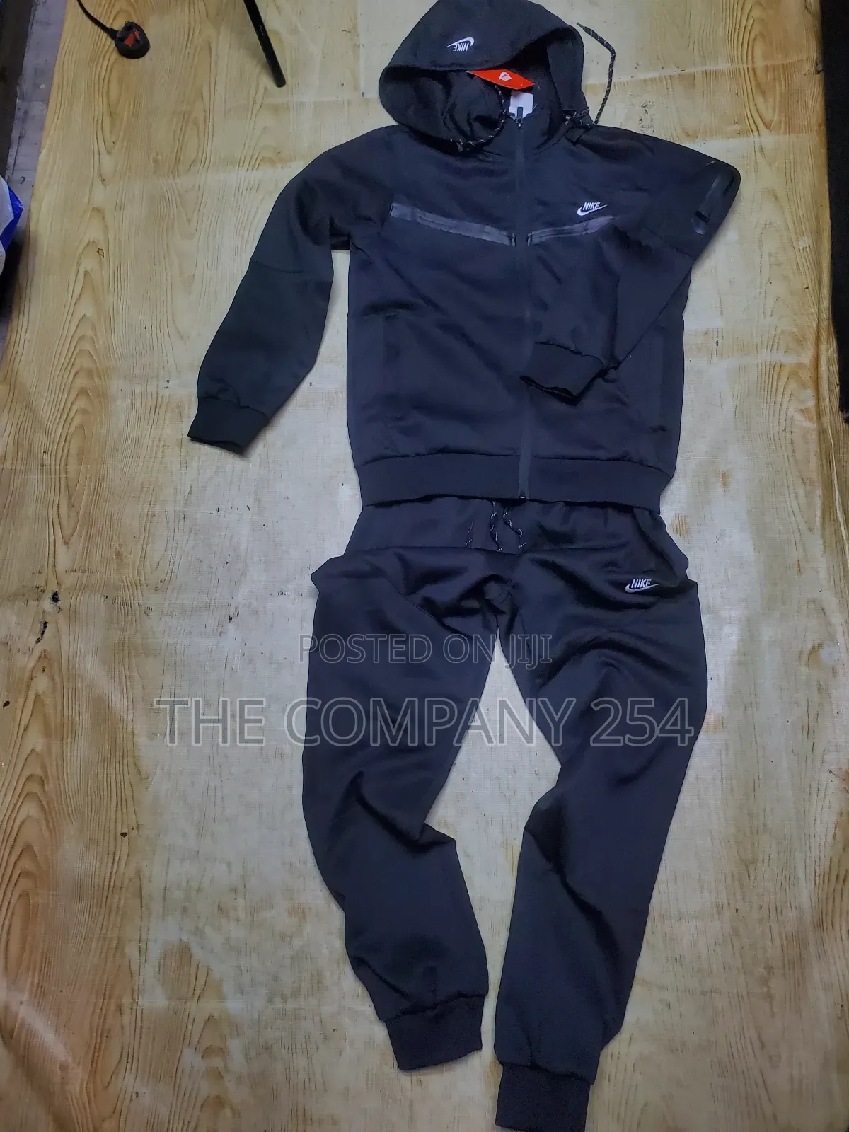 Quality Designer Unisex Sport Nike Tech 2 Piece