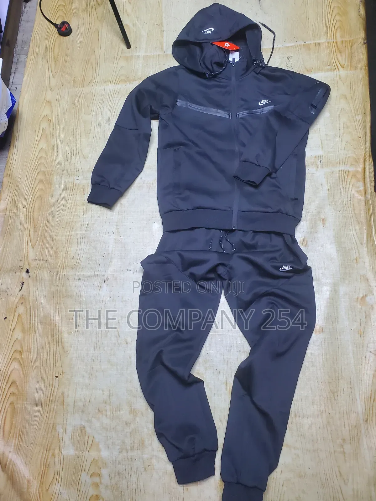 Quality Designer Unisex Sport Nike Tech 2 Piece