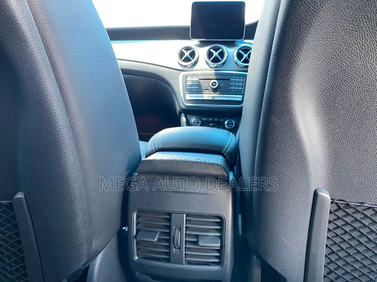 Mercedes-Benz GLA-Class 2018 White