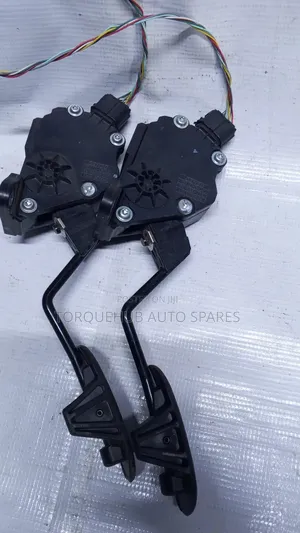 Toyota Hilux Revo Pedal Sensor