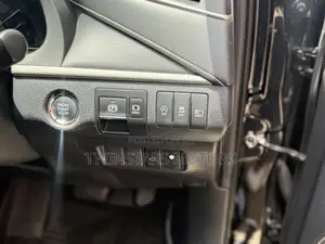 Toyota Harrier 2.0 2018 Matt Black