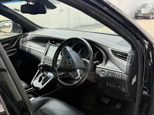 Toyota Harrier 2.0 2018 Matt Black