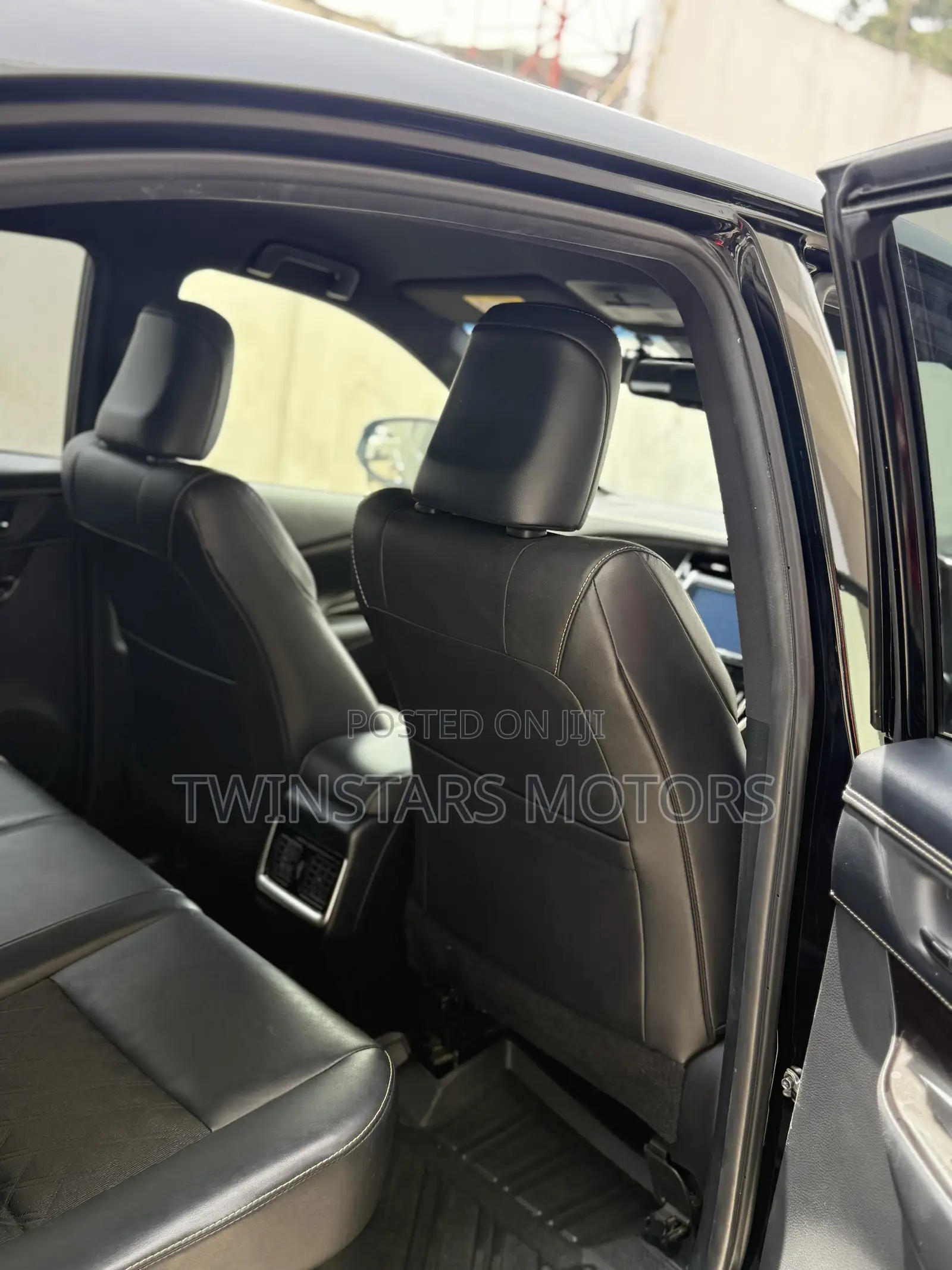 Toyota Harrier 2.0 2018 Matt Black
