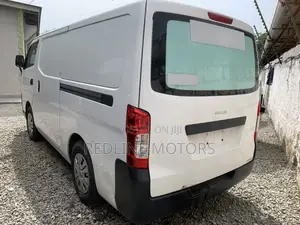 Isuzu Como 2016 White