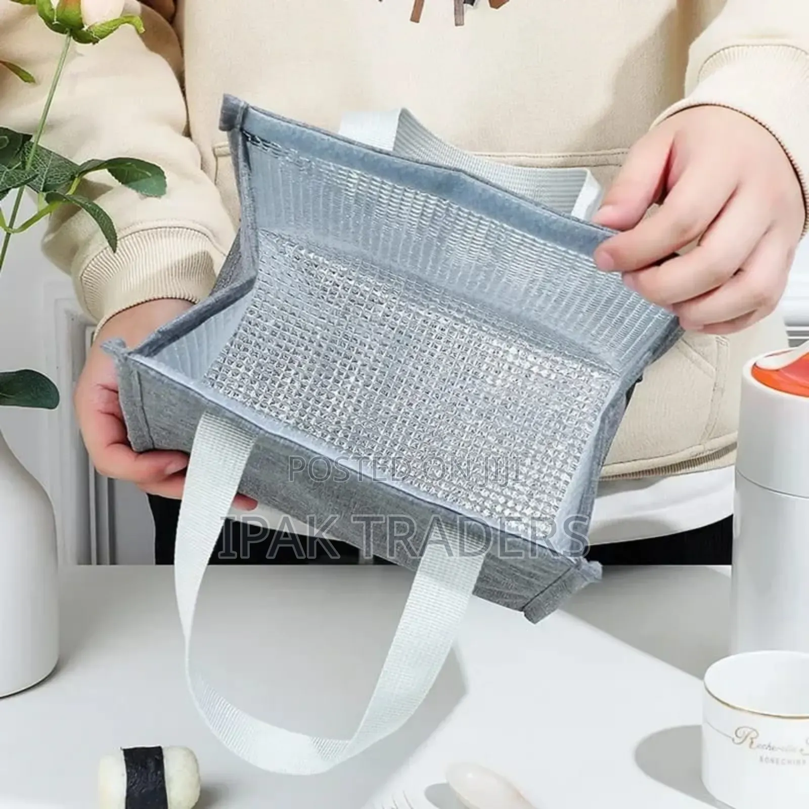 *Insulated Tote Lunch Bag*
KSH 400