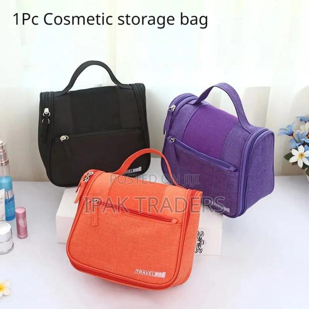 *High Quality Foldable Cosmetic Bag* - thumbnail 2