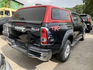 Toyota Hilux Revo Double Cab Deisel 2.4 RWD 2018 Black
