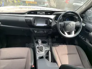 Toyota Hilux Revo Double Cab Deisel 2.4 RWD 2018 Blue