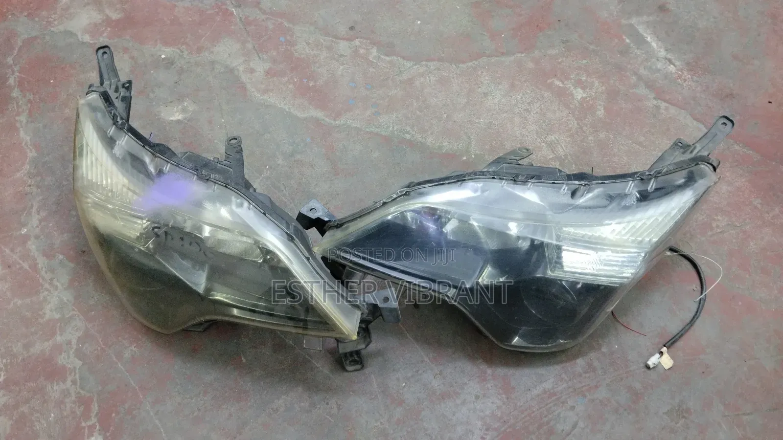 Toyota Spade Headlights Non Zenon