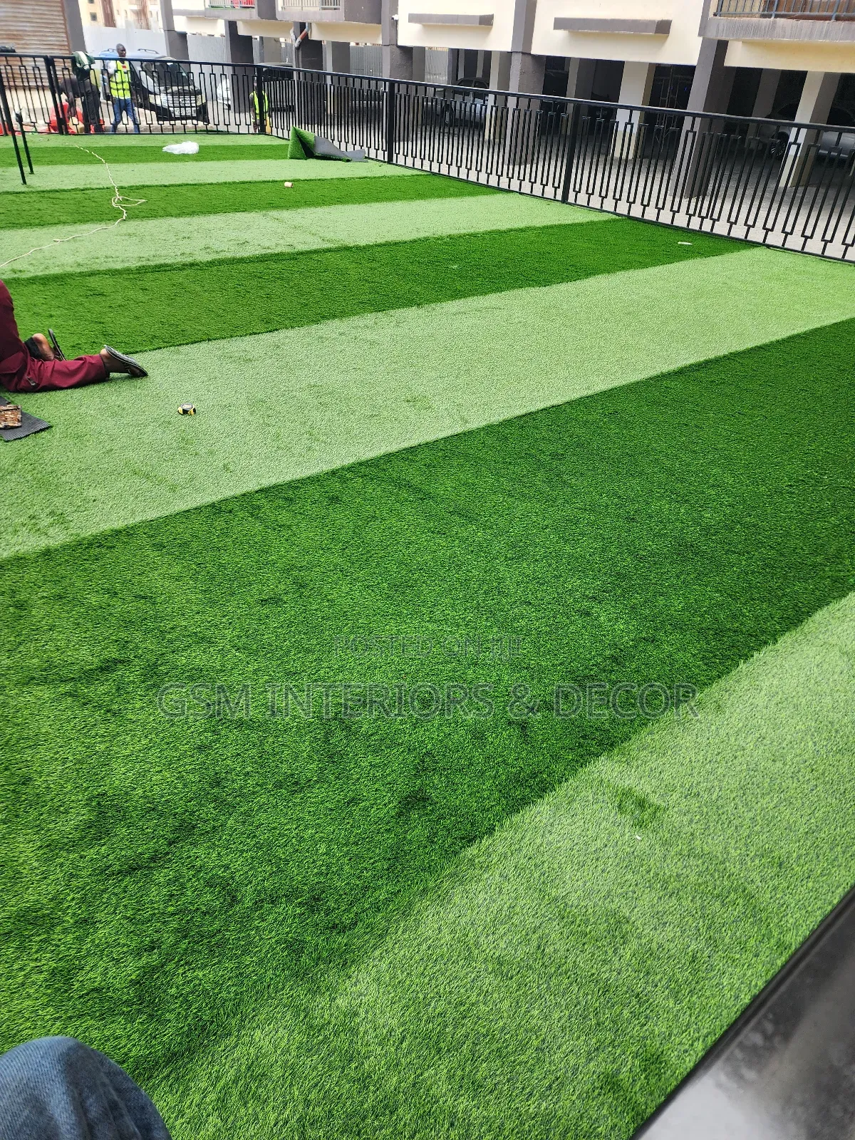 Multicolour Artificial Green Grass Blades