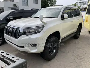Toyota Land Cruiser Prado 2.8 2018 White
