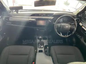 Toyota Hilux 2019 Red