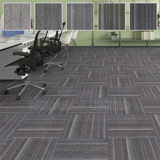 Cost-Effective Carpet Planks for Offices - main view