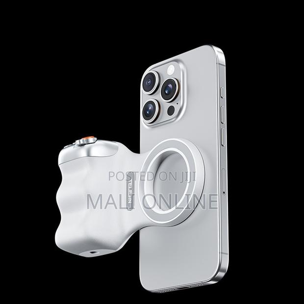 Magnetic Phone Camera Grip With Wireless Shutter - thumbnail 3