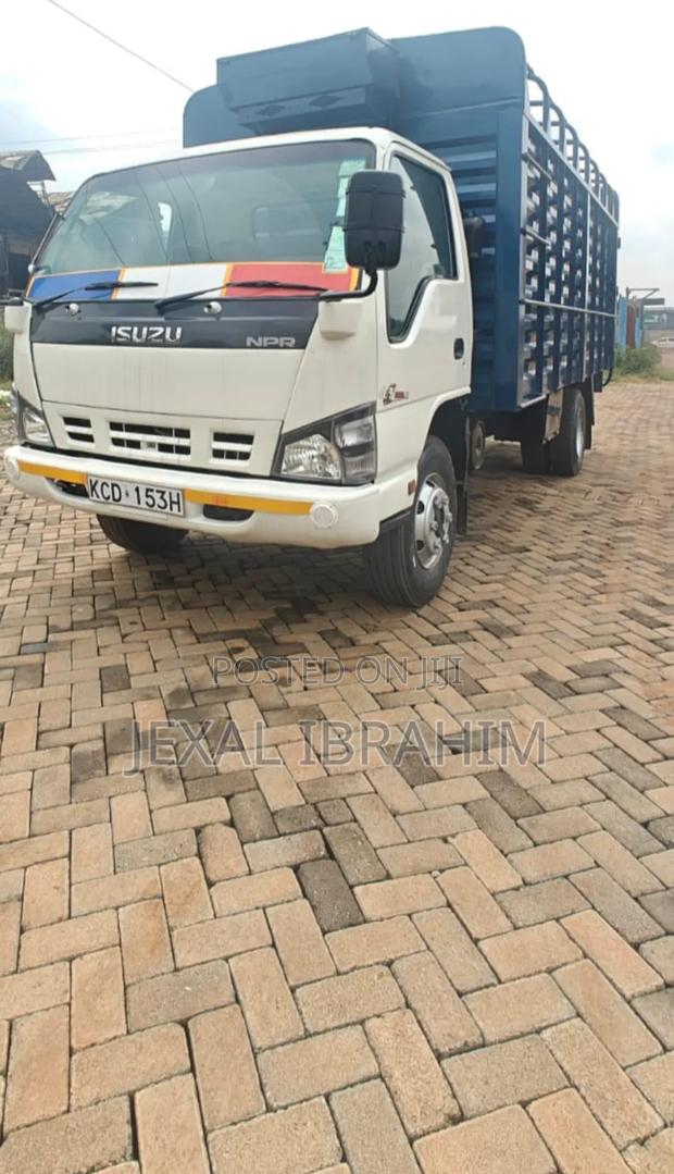 NPR Lorry Very Clean - thumbnail 6