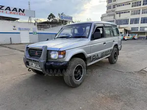 Mitsubishi Pajero 1999 Silver