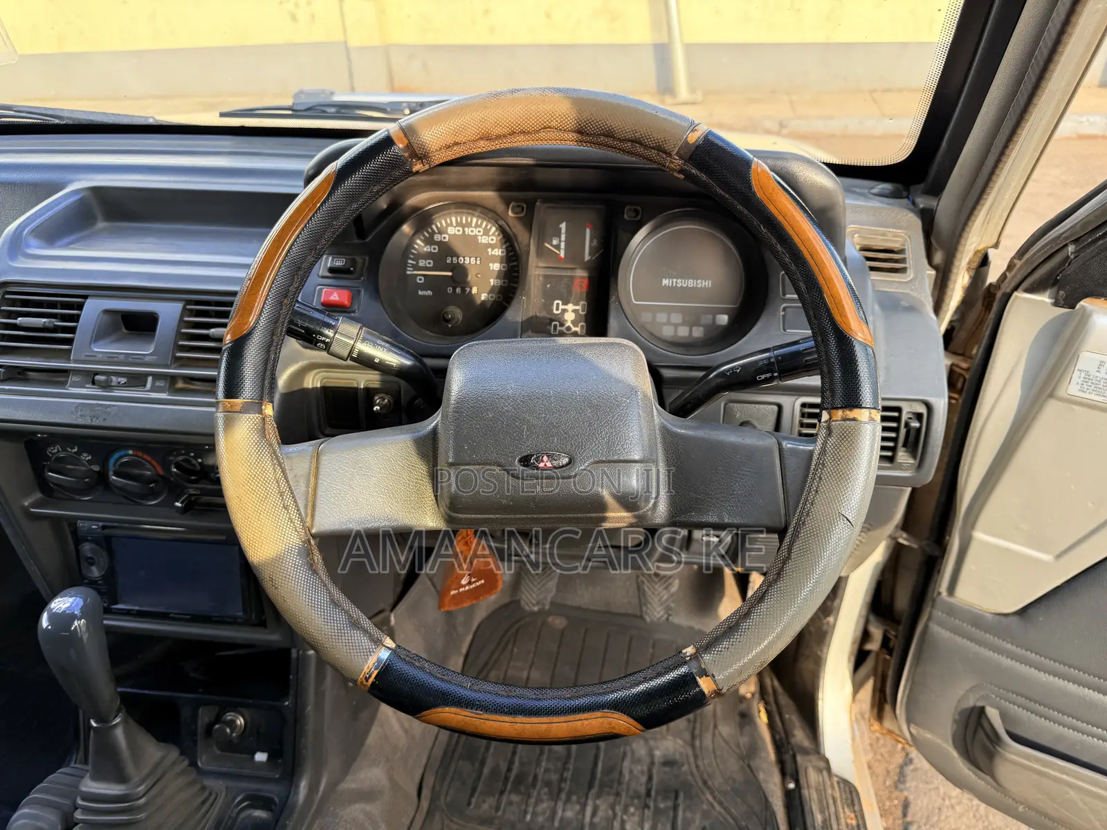 Mitsubishi Pajero 1999 Silver