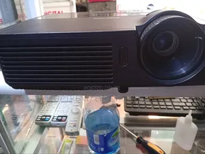 Infocus In112 Projector – Super Bright Super Affordable!