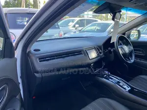 Honda Vezel 2018 White