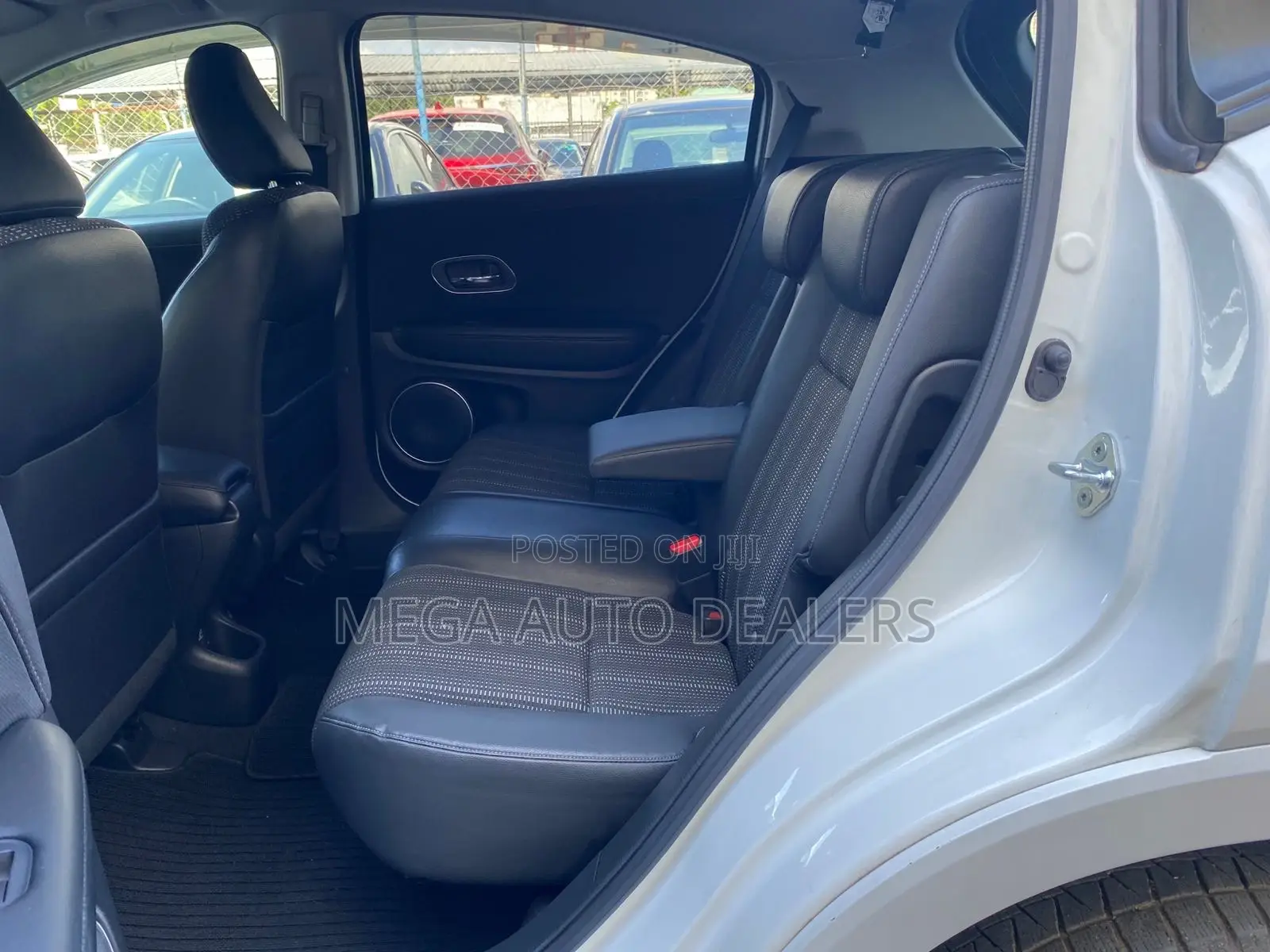 Honda Vezel 2018 White