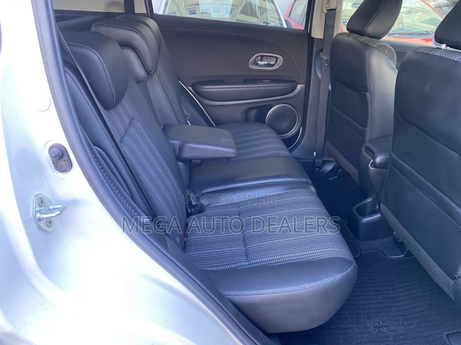 Honda Vezel 2018 White
