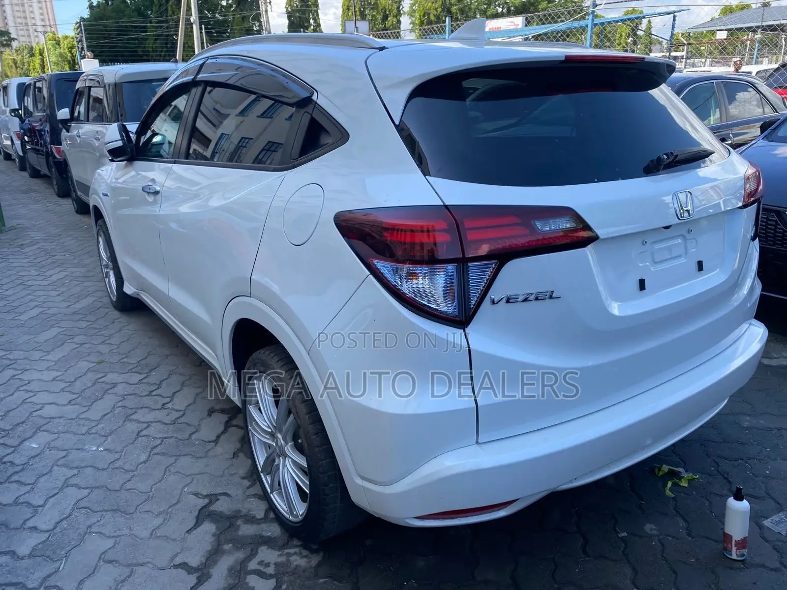 Honda Vezel 2018 White