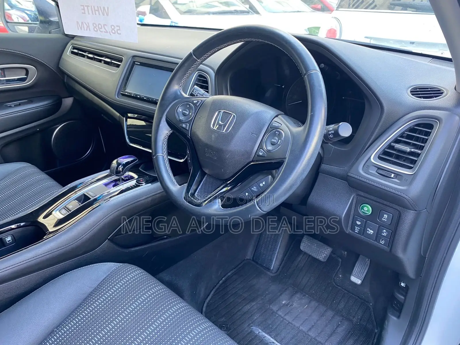 Honda Vezel 2018 White