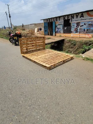 5×6 Wooden Pallet Bed – Affordable, Strong Space-Saving