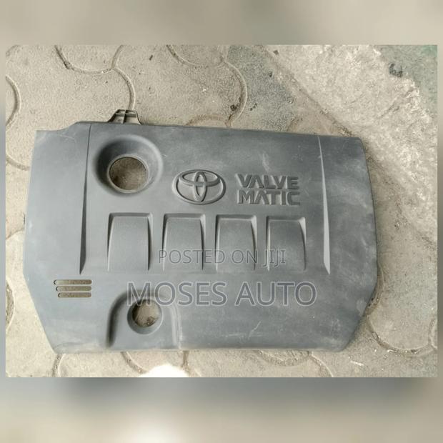 Valve Matic/Engine Cover Toyota Voxy/Noah