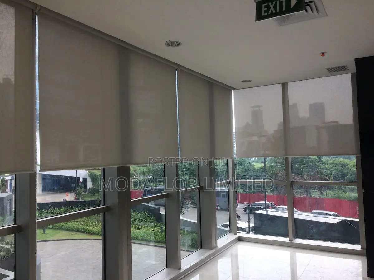 Heat Reduction Sunscreen Roller Blinds