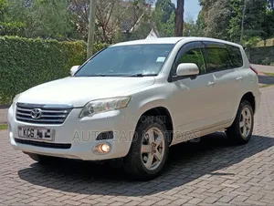 Toyota Vanguard 2009 White