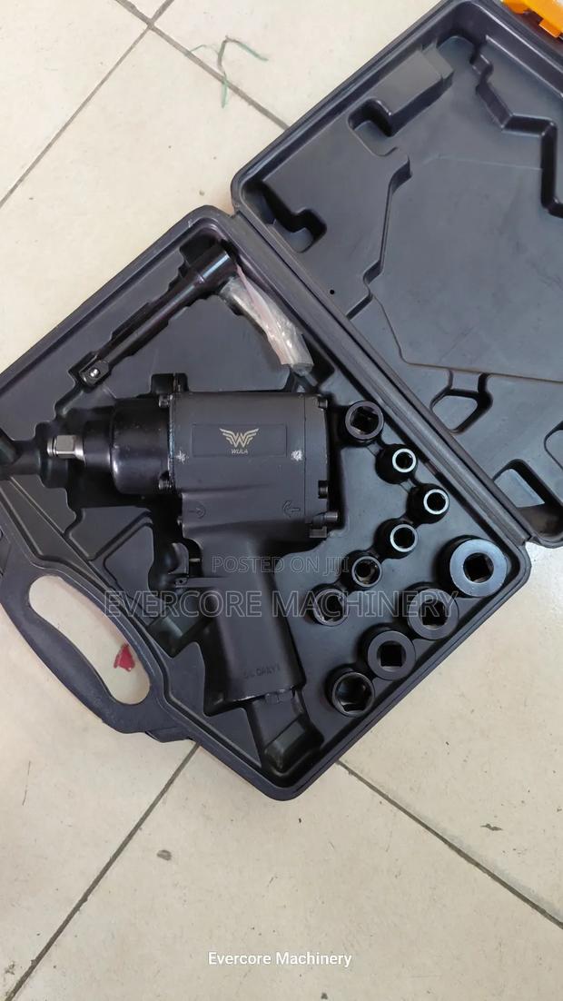 Heavy Duty Half Inch Impact Wrench Machine With Accessories.