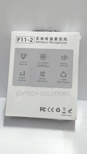 Lavalier Lapel Wireless Microphone Plug and Play With Clear Timbre.