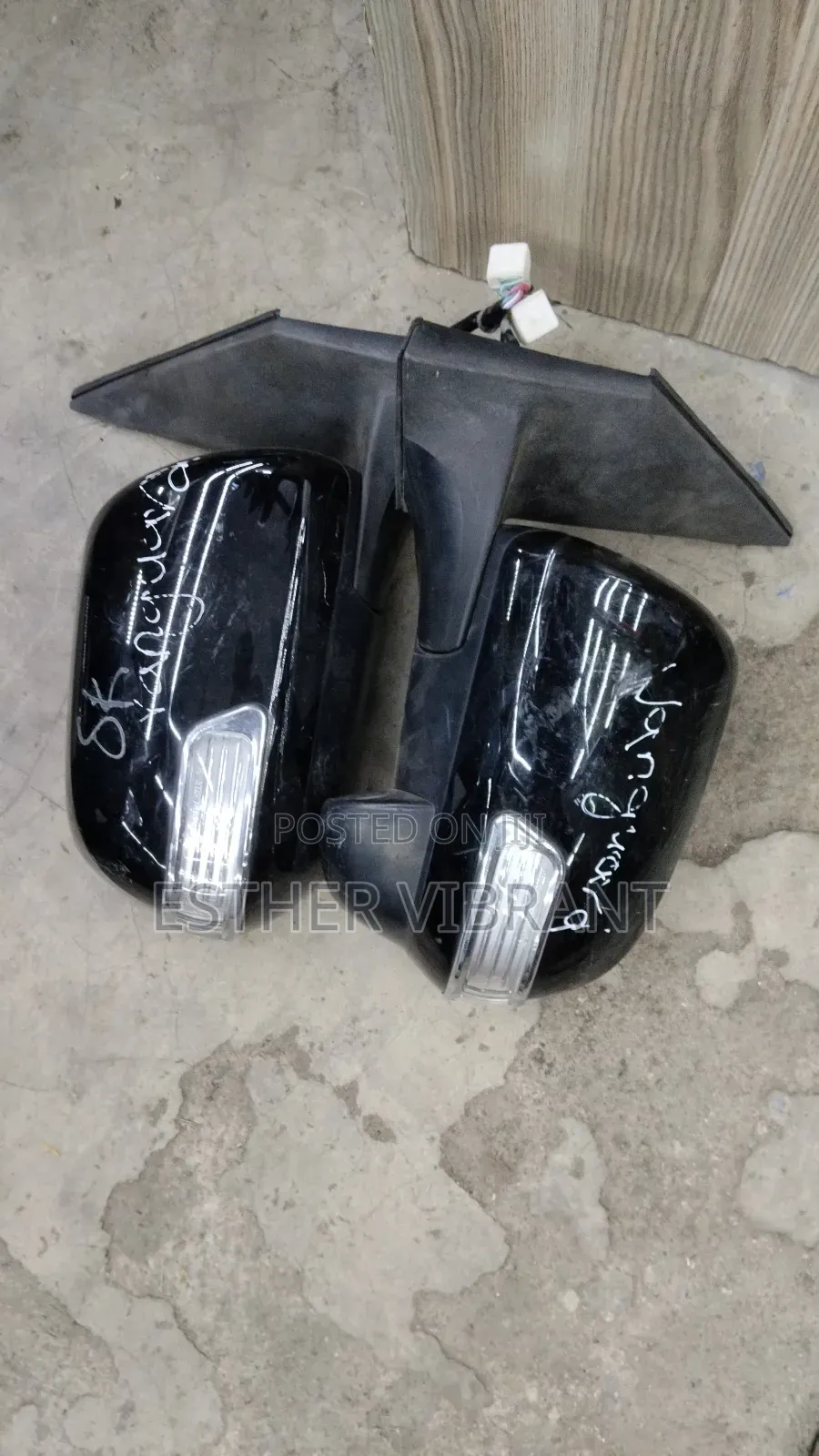 Toyota Vanguard Sidemirror