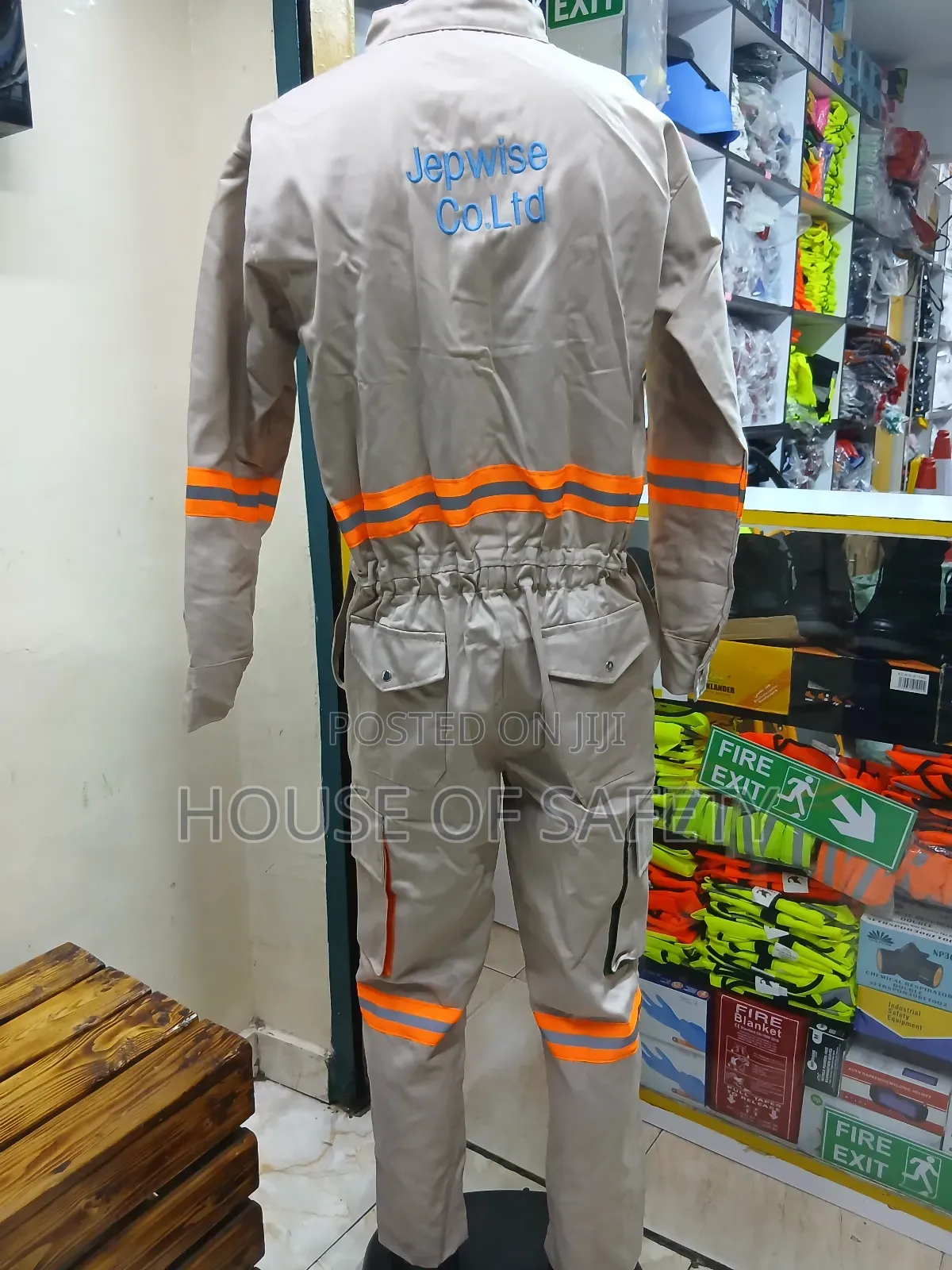 Numerous Pockets Pockets in One Overall