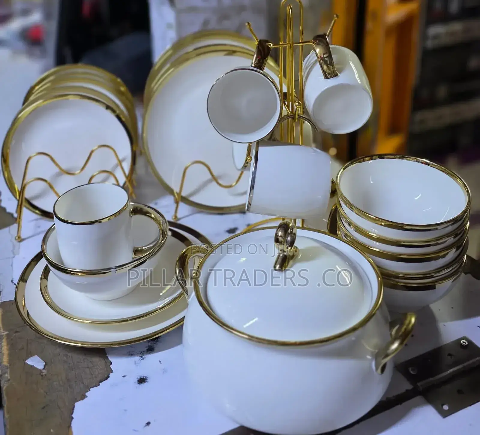 Gold Line Ceramic Dinner Set