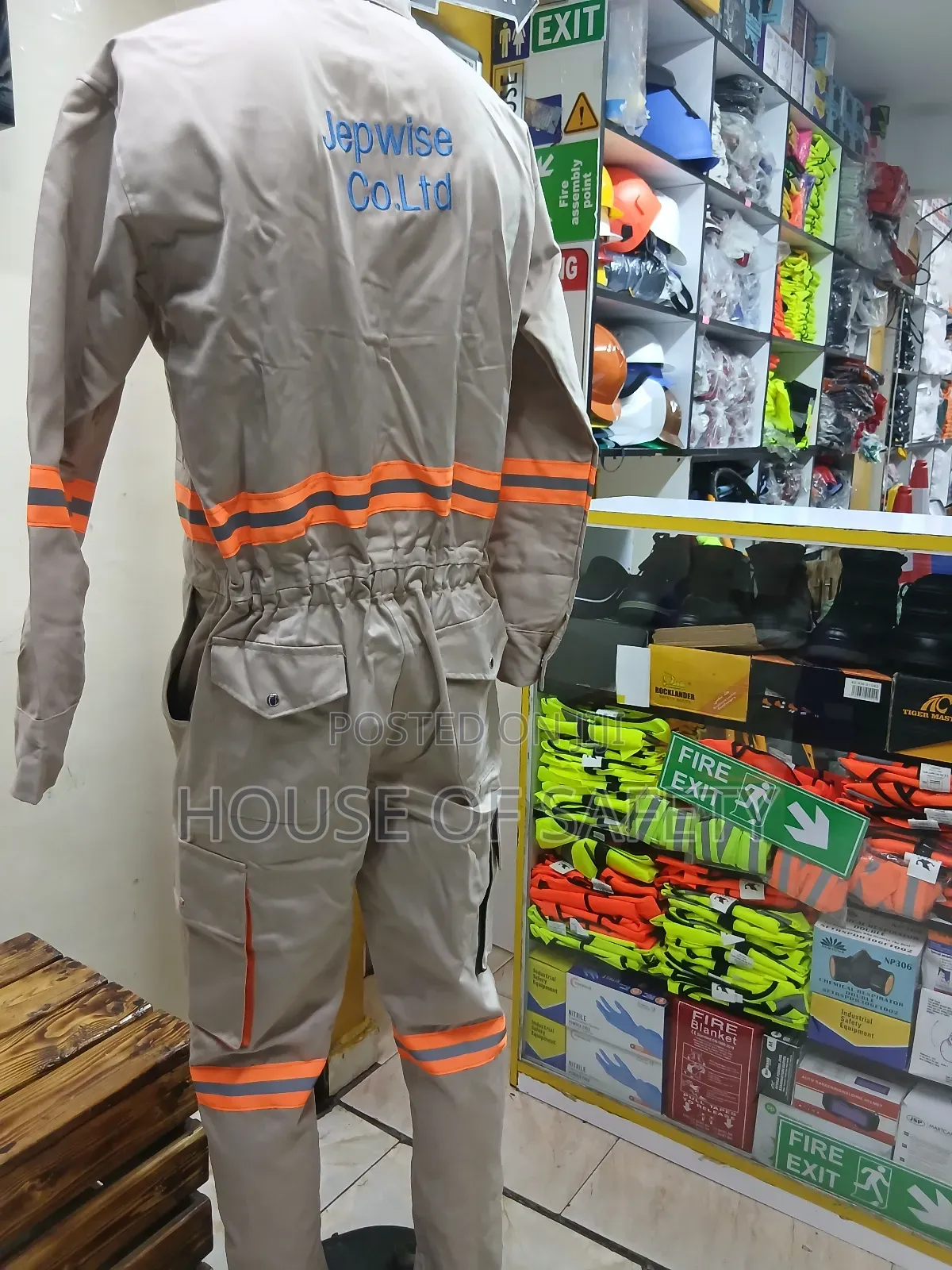 Cargo Pocket Overall Practical Solutions for Carrying Tools