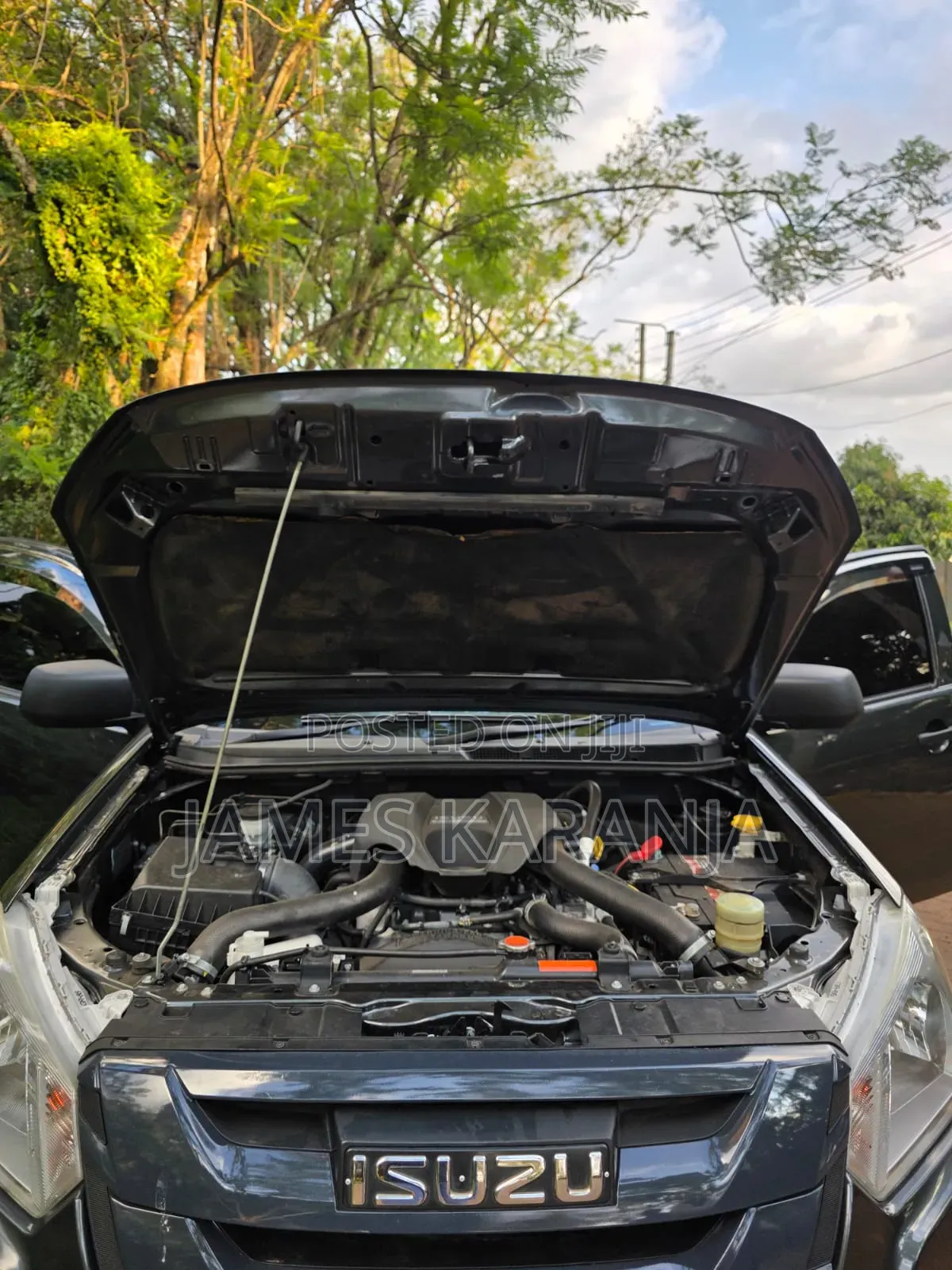 Isuzu D-MAX 2018 Gray