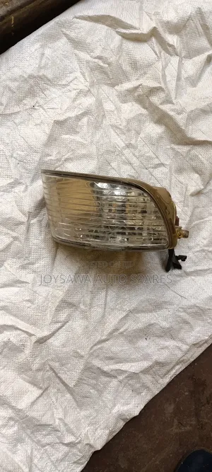 Toyota Crown 2005 Foglight