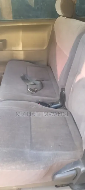 Toyota Noah 2006 Silver